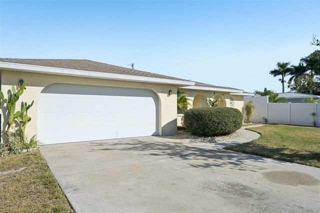 1741 BAYONNE STREET, Sarasota, FL 34231