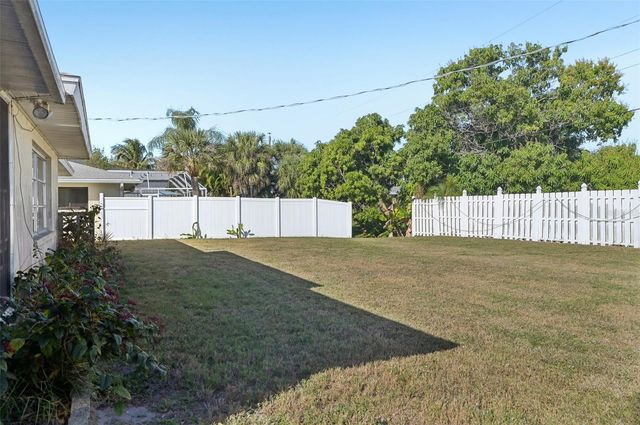 1741 BAYONNE STREET, Sarasota, FL 34231