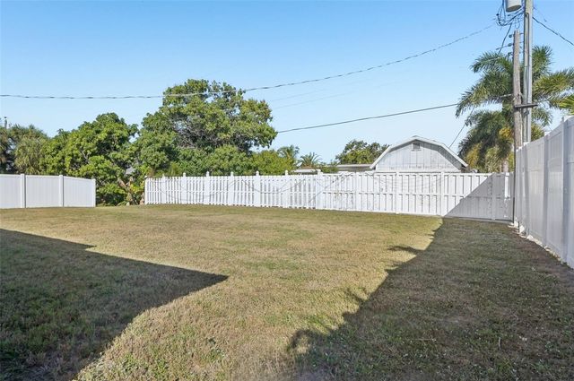 1741 BAYONNE STREET, Sarasota, FL 34231