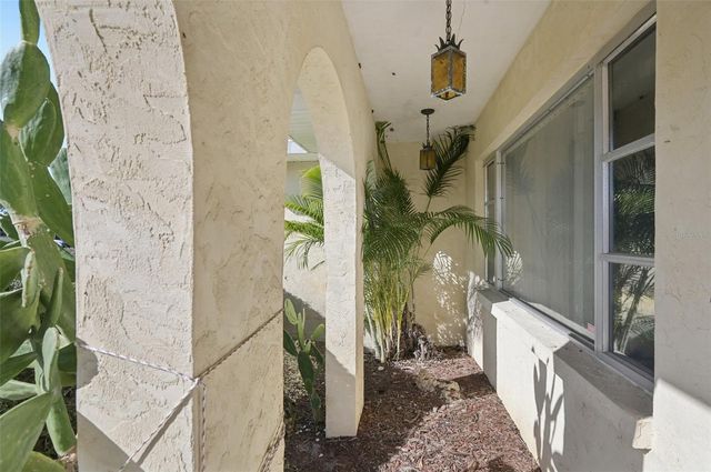 1741 BAYONNE STREET, Sarasota, FL 34231