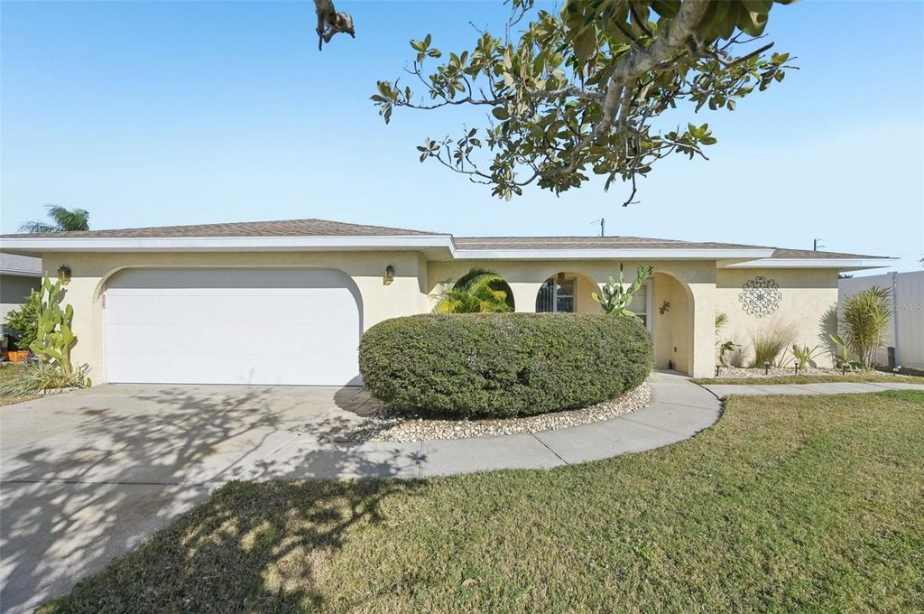 1741 BAYONNE STREET, Sarasota, FL 34231