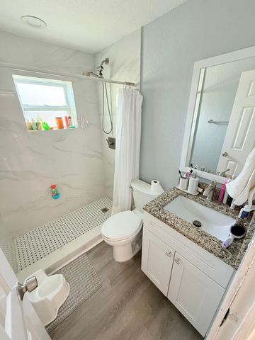 2251 NW 4TH Street 1-2, Pompano Beach, FL 33069