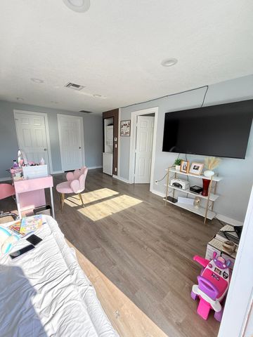 2251 NW 4TH Street 1-2, Pompano Beach, FL 33069