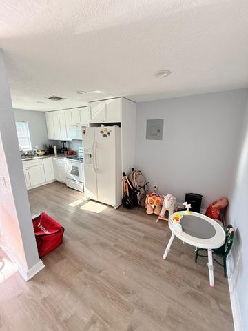2251 NW 4TH Street 1-2, Pompano Beach, FL 33069