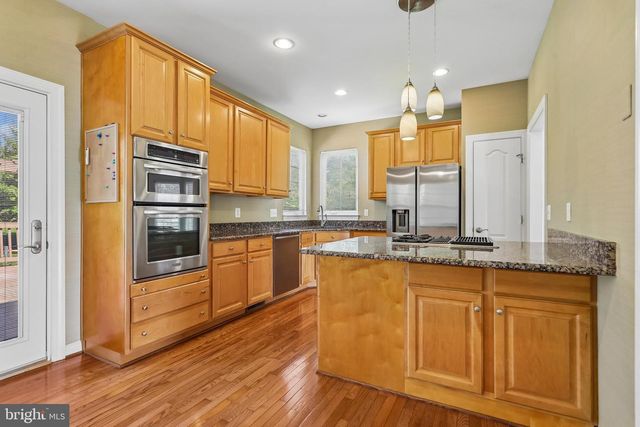 43081 BINKLEY CIR, Leesburg, VA 20176