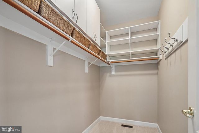 43081 BINKLEY CIR, Leesburg, VA 20176