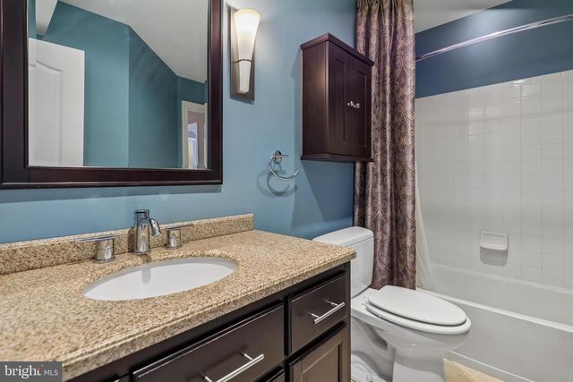 43081 BINKLEY CIR, Leesburg, VA 20176