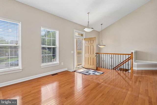 43081 BINKLEY CIR, Leesburg, VA 20176