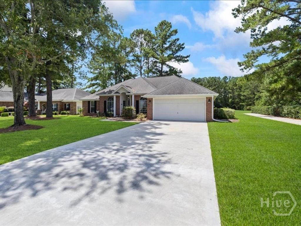 Image 11 of property listing at 202 Walthour Drive, Rincon, GA 31326