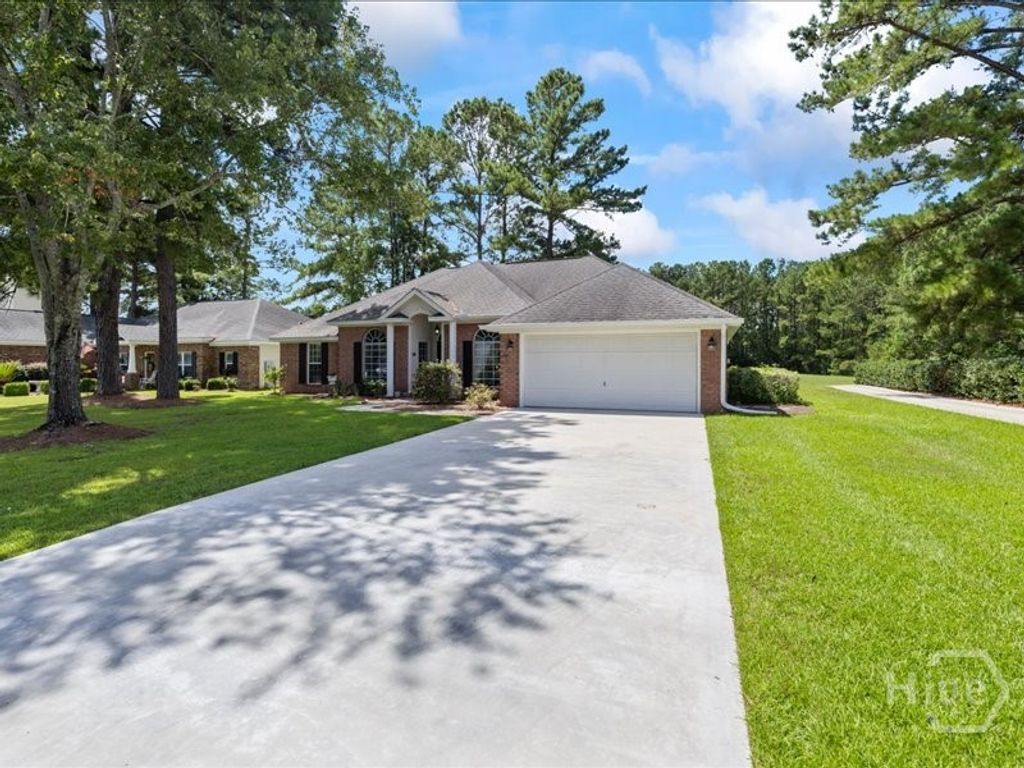 Image 12 of property listing at 202 Walthour Drive, Rincon, GA 31326