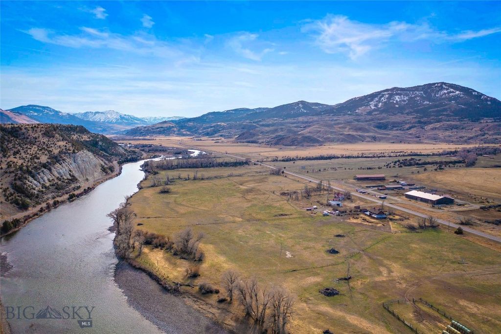 TBD HWY 89, Emigrant, MT 59027 photo 4