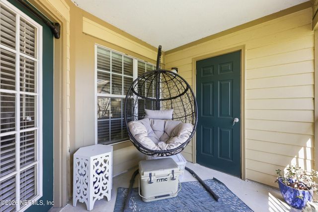 7800 POINT MEADOWS Drive 1233, Jacksonville, FL 32256