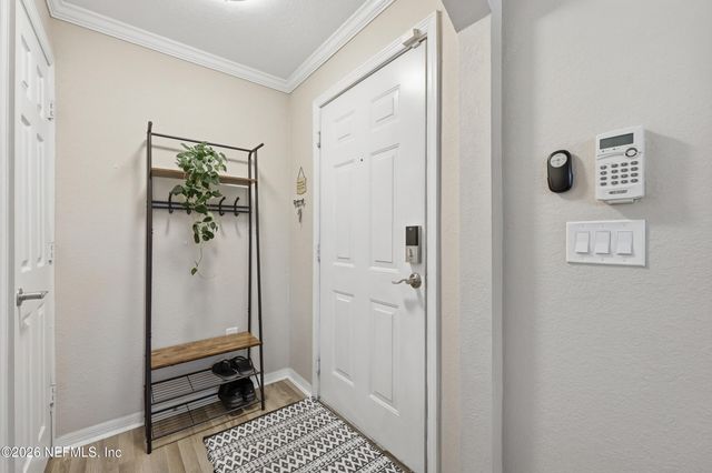 7800 POINT MEADOWS Drive 1233, Jacksonville, FL 32256