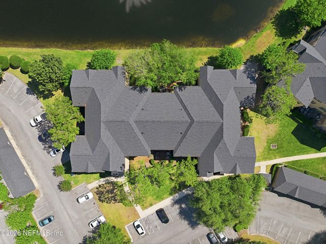 7800 POINT MEADOWS Drive 1233, Jacksonville, FL 32256