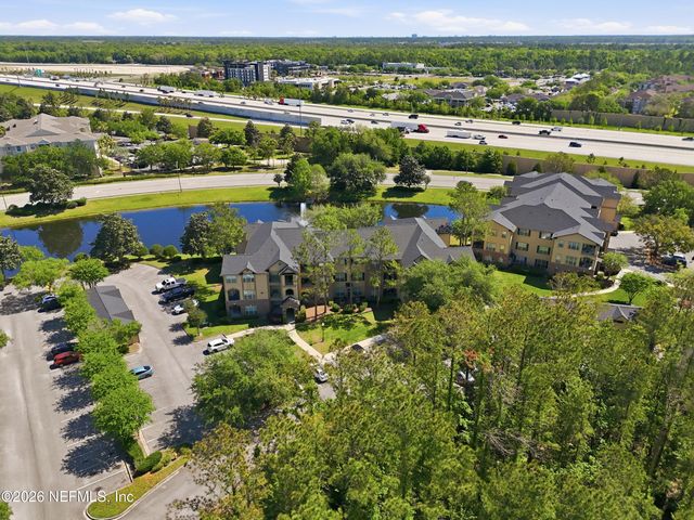 7800 POINT MEADOWS Drive 1233, Jacksonville, FL 32256