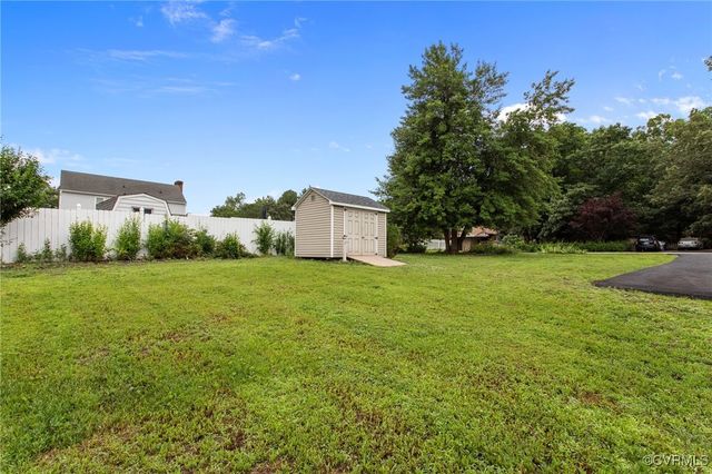 8900 Emory Oak Ln, Chesterfield, VA 23237