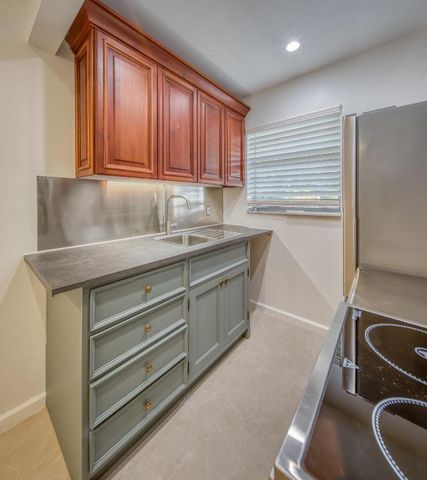 202 S Ocean Breeze 12, Lake Worth Beach, FL 33460