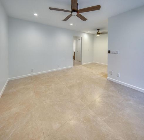 202 S Ocean Breeze 12, Lake Worth Beach, FL 33460