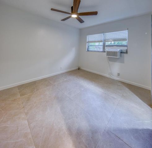 202 S Ocean Breeze 12, Lake Worth Beach, FL 33460