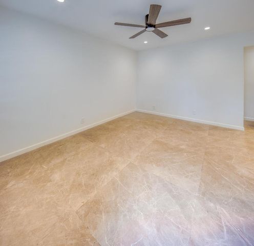 202 S Ocean Breeze 12, Lake Worth Beach, FL 33460
