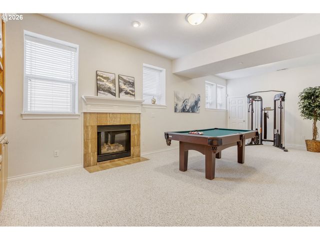 2430 Nw WOODROSE Dr, Portland, OR 97229