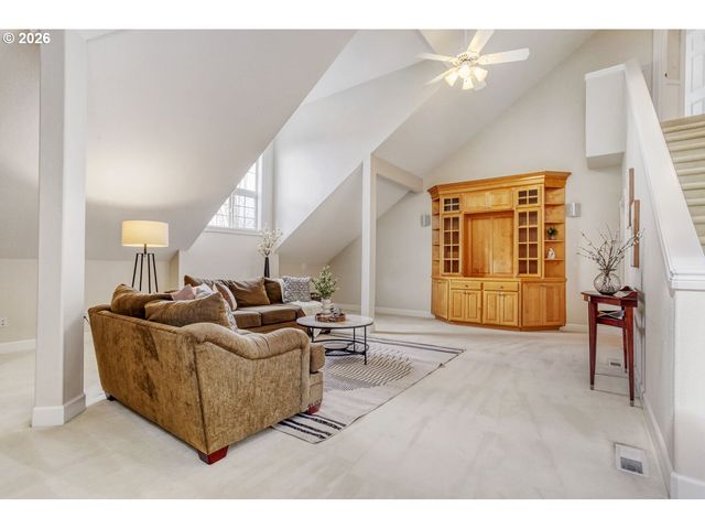 2430 Nw WOODROSE Dr, Portland, OR 97229