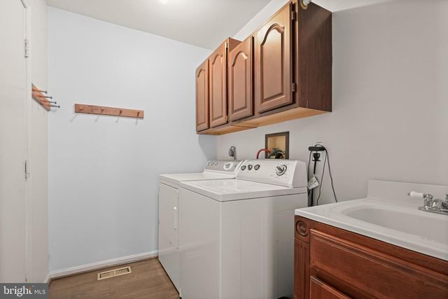 3797 AKERS DR, Mount Airy, MD 21771
