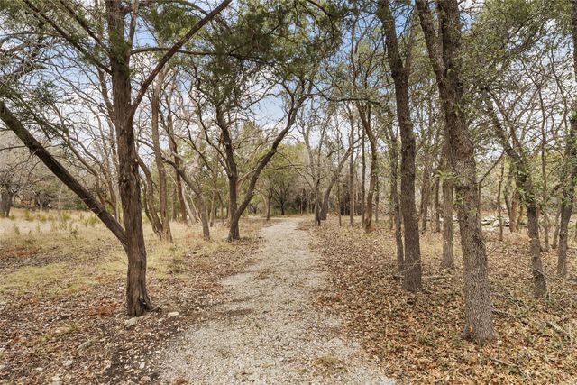 130 Winding Trail, Crawford, TX 76638
