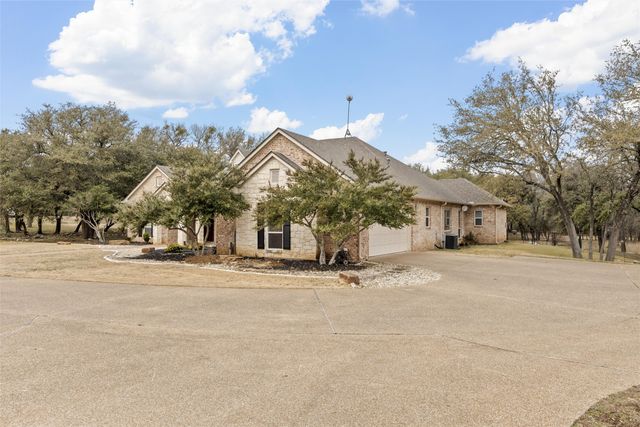 130 Winding Trail, Crawford, TX 76638