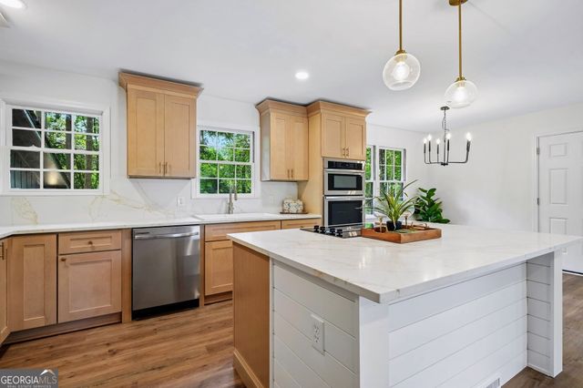 512 Wood Forest Court, Marietta, GA 30066