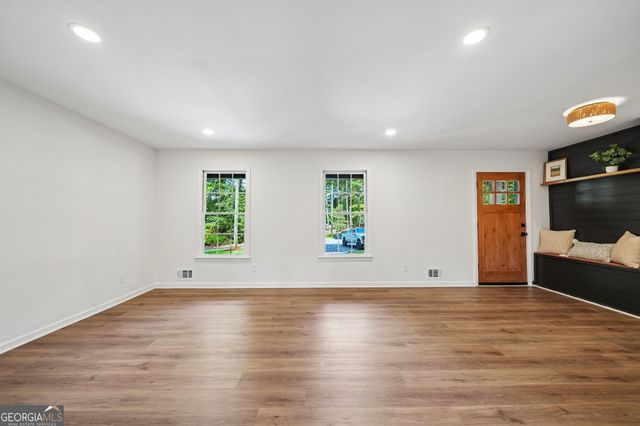 512 Wood Forest Court, Marietta, GA 30066