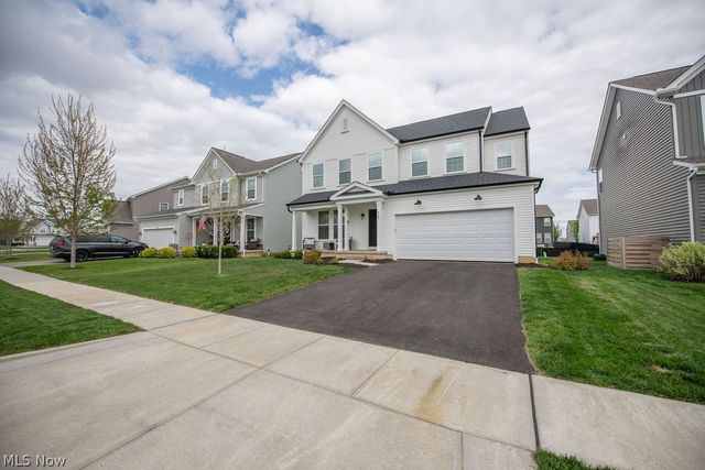 428 Oakland Hills Loop, Commercial Point, OH 43116
