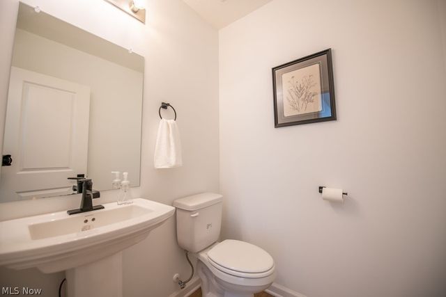 428 Oakland Hills Loop, Commercial Point, OH 43116