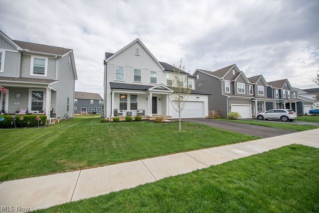 428 Oakland Hills Loop, Commercial Point, OH 43116