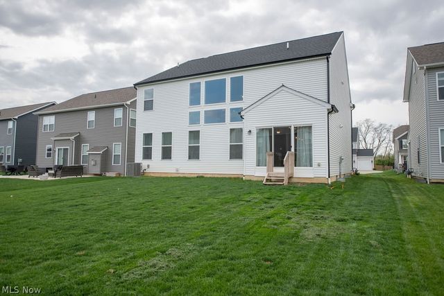 428 Oakland Hills Loop, Commercial Point, OH 43116