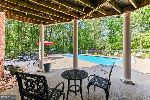 5 CARROLL RUN CT, Phoenix, MD 21131