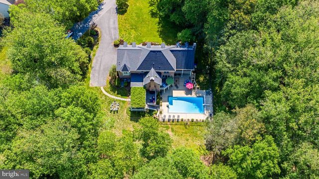 5 CARROLL RUN CT, Phoenix, MD 21131