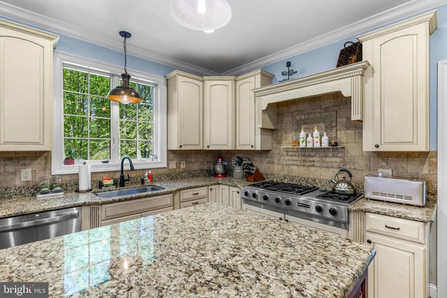 5 CARROLL RUN CT, Phoenix, MD 21131