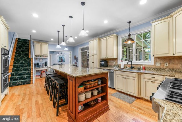 5 CARROLL RUN CT, Phoenix, MD 21131