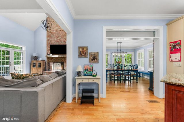 5 CARROLL RUN CT, Phoenix, MD 21131
