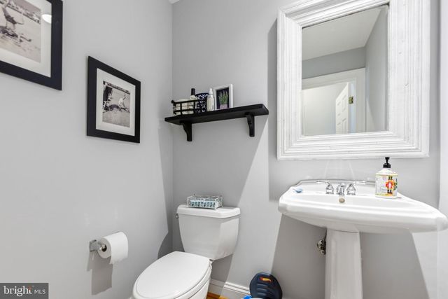 5 CARROLL RUN CT, Phoenix, MD 21131