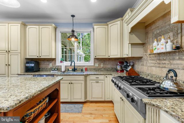 5 CARROLL RUN CT, Phoenix, MD 21131