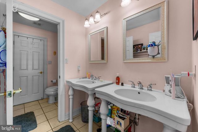 5 CARROLL RUN CT, Phoenix, MD 21131