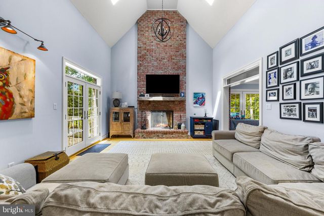 5 CARROLL RUN CT, Phoenix, MD 21131