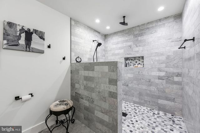 5 CARROLL RUN CT, Phoenix, MD 21131