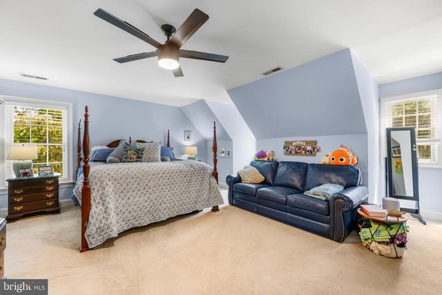 5 CARROLL RUN CT, Phoenix, MD 21131
