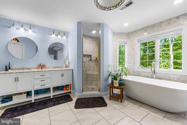 5 CARROLL RUN CT, Phoenix, MD 21131