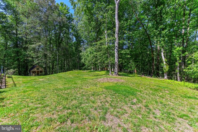5 CARROLL RUN CT, Phoenix, MD 21131