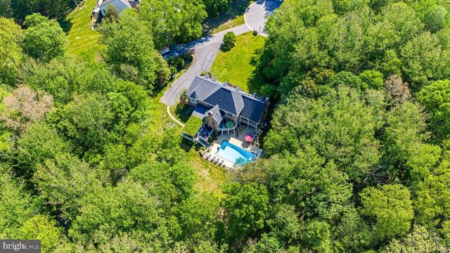 5 CARROLL RUN CT, Phoenix, MD 21131