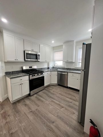 96 Brooks 2, Boston, MA 02135
